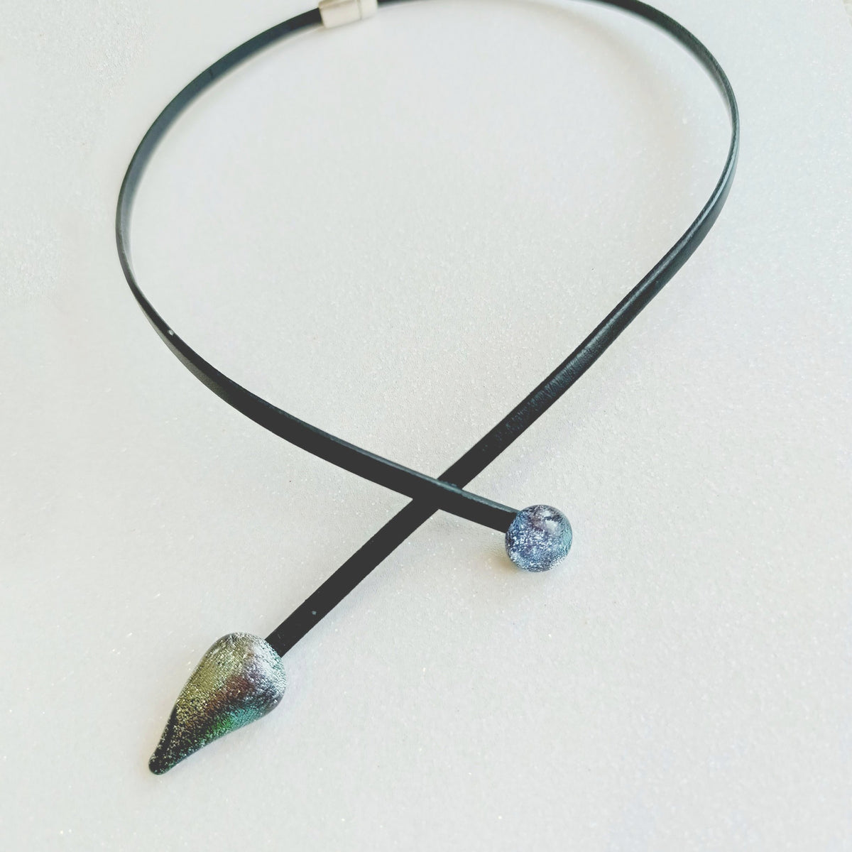 LEATHER GLASS NECKLACE