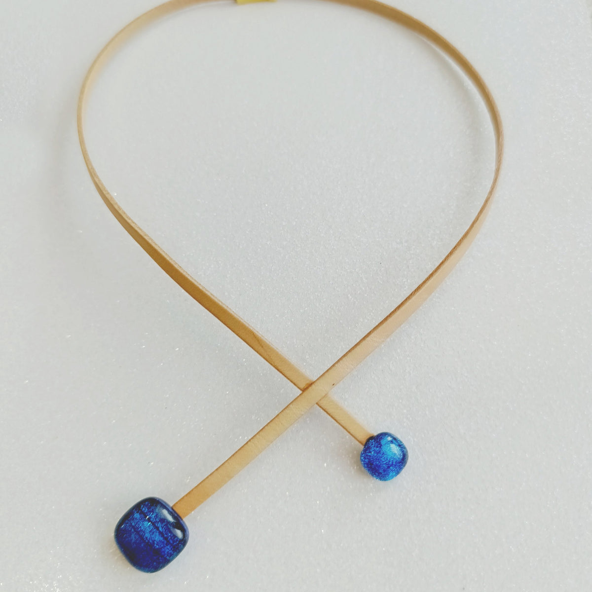 LEATHER GLASS NECKLACE