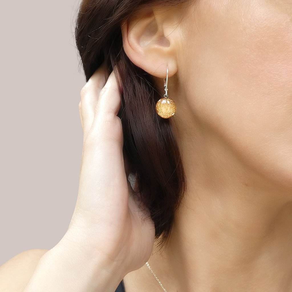 EARRINGS COPPER ~ GREEN BOKEH | ECLIPSE | SILVER 925 | REFLET[proEARRINGS COPPER ~ GREEN BOKEHduct_vendor]MicrocosmosPRODUCT INFORMATION

Exclusive Microcosmoses Glass Reflet™
Base: Sterling Silver 925
Bead size: From 12 mm / 0.5"


Free Gift Box 


The  Microcosmoses Reflet EclipsEARRINGS GLASS REFLET