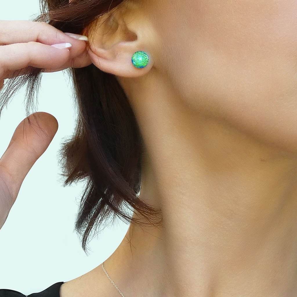 EARRINGS GREEN KELLY ~ BLUE BELIZE | ECLIPSE | STUD | REFLET[proEARRINGS GREEN KELLY ~ BLUE BELIZEduct_vendor]MicrocosmosPRODUCT INFORMATION

Exclusive Microcosmoses Glass Reflet™
Base: Sterling Silver 925 ~ Stainless Steel
Bead size: From 8 to 10 mm  / From 0.3" to 0.4"


Free Gift BoEARRINGS GLASS REFLET