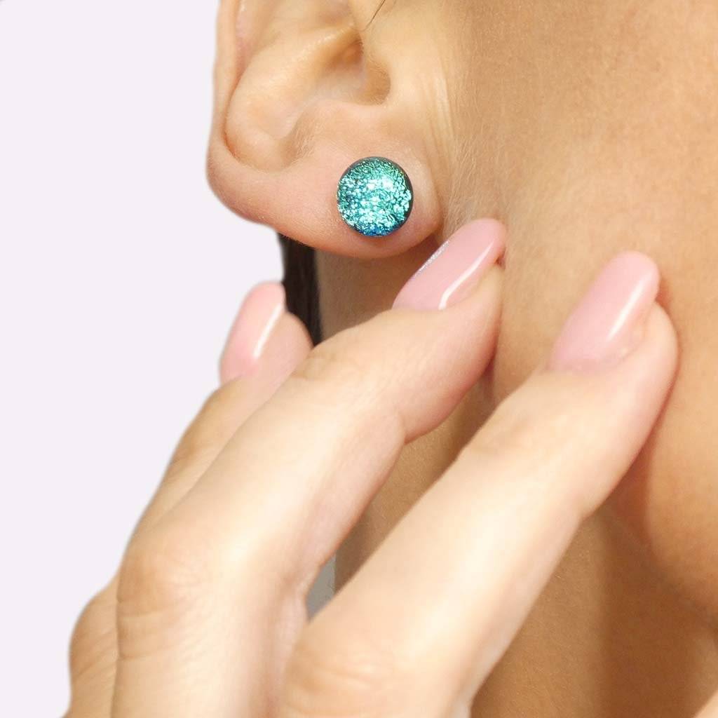 EARRINGS TURQUOISE ~ NIGHT BLUE | ECLIPSE | STUD | REFLET[proEARRINGS TURQUOISE ~ NIGHT BLUEduct_vendor]MicrocosmosPRODUCT INFORMATION

Exclusive Microcosmoses Glass Reflet™
Base: Sterling Silver 925 ~ Stainless Steel
Bead size: From 8 to 10 mm  / From 0.3" to 0.4"


Free Gift BoEARRINGS GLASS REFLET