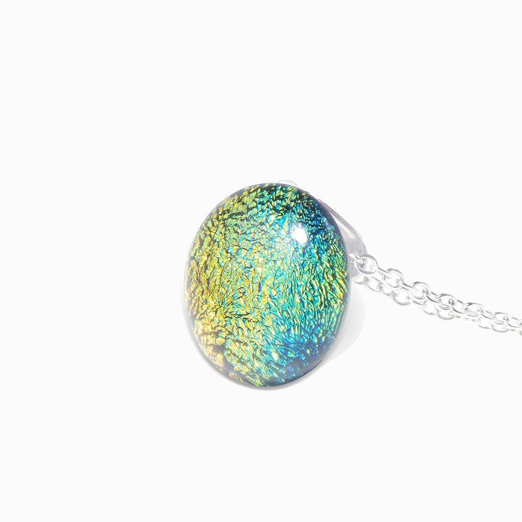 NECKLACE GOLD ~ GREEN BOKEH | ECLIPSE | REFLET[proNECKLACE GOLD ~ GREEN BOKEHduct_vendor]MicrocosmosPRODUCT INFORMATION

Exlusive Microcosmoses Glass Reflet
Bead size: 14 mm / 0.55"

Base chain: Sterling Silver 925 ~ Stainless Steel 
Chain thickness: 1 mm (St.SilveNECKLACE