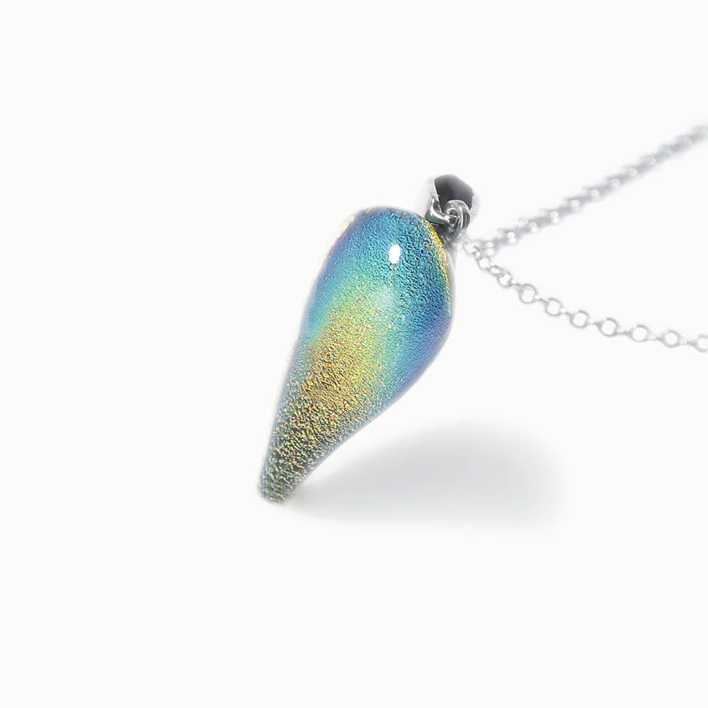 NECKLACE ORANGE GOLD ~ CRYSTAL GREEN | DROP | REFLET[proNECKLACE ORANGE GOLD ~ CRYSTAL GREENduct_vendor]MicrocosmosPRODUCT INFORMATION

Exlusive Microcosmoses Glass Reflet
Bead size length: 20 mm/ 0.8" |  width: 12 mm/ 0.5"

Base chain: Sterling Silver 925 ~ Stainless Steel 
ChaiNECKLACE