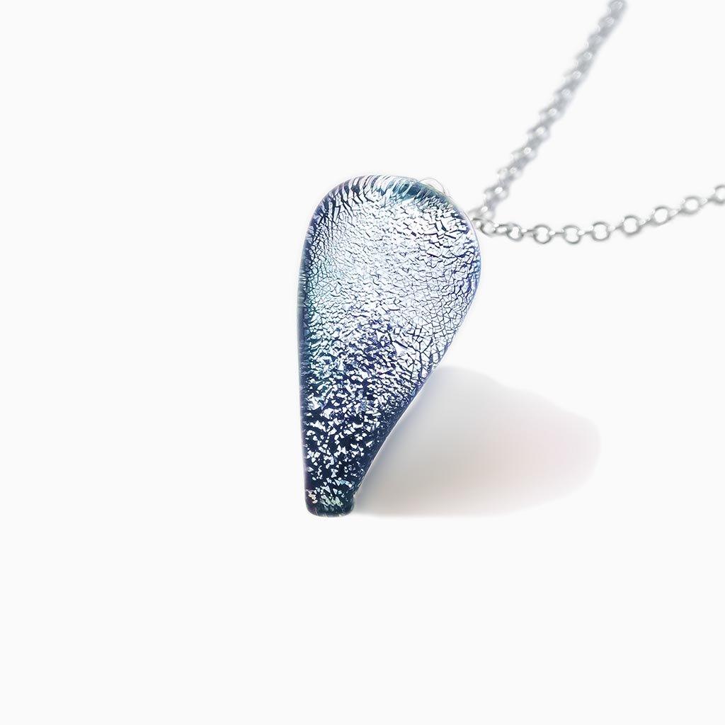 NECKLACE SILVER PEARL ~ AQUA | DROP | REFLET[proNECKLACE SILVER PEARL ~ AQUAduct_vendor]MicrocosmosPRODUCT INFORMATION

Exlusive Microcosmoses Glass Reflet
Bead size length: 20 mm/ 0.8" |  width: 12 mm/ 0.5"

Base chain: Sterling Silver 925 ~ Stainless Steel 
ChaiNECKLACE