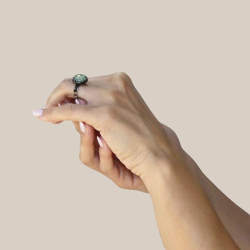 RING COPPER ~ GREEN BOKEH | ECLIPSE | REFLET[proRING COPPER ~ GREEN BOKEHduct_vendor]MicrocosmosPRODUCT INFORMATION 

Exclusive Microcosmoses Glass Reflet™
Bead size: 12~14 mm / 0.47"~0.55"


Free Gift Box 


The  Microcosmoses Reflet  Steel  Rings ™  are  handRINGS GLASS REFLET