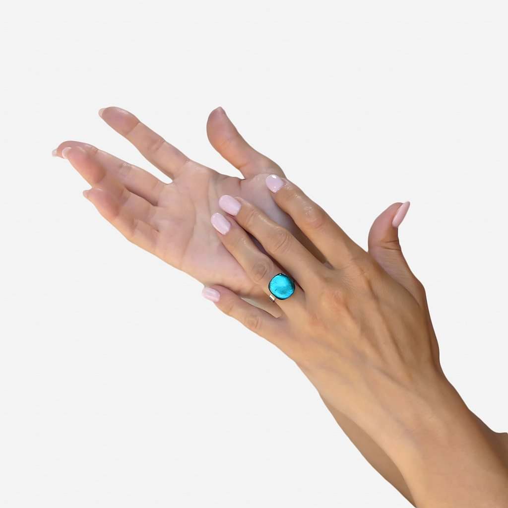 RING EMERAUDE ~ IRIS BLUE | SQUIRCLE | REFLET[proRING EMERAUDE ~ IRIS BLUEduct_vendor]MicrocosmosPRODUCT INFORMATION

Exclusive Microcosmoses Glass Reflet™
Base: Stainless Steel 
Bead size length: 12~14 mm / 0.47"~0.55" |  width: 12~14 mm / 0.47"~0.55"


Free GiRINGS GLASS REFLET