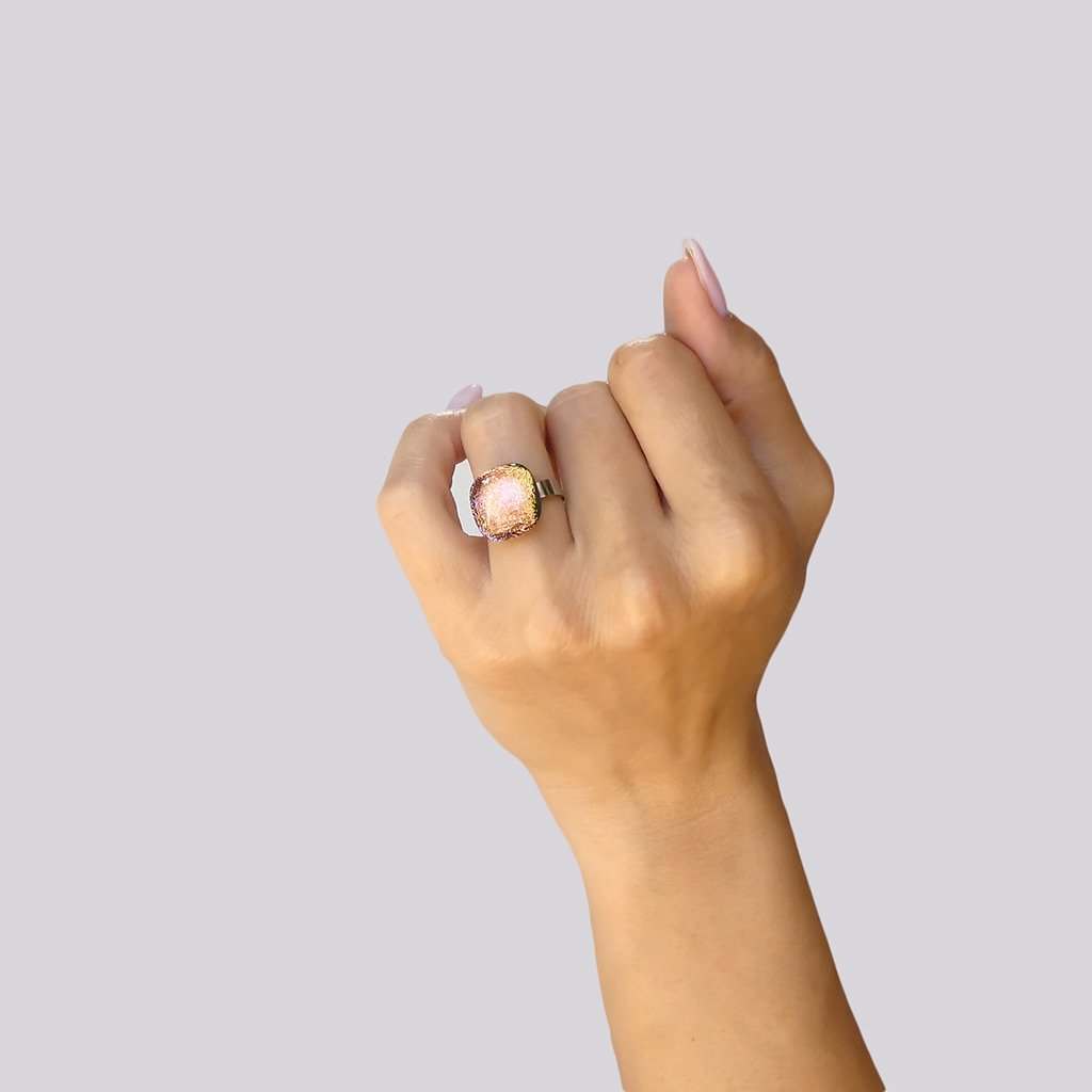 RING PARME ~ LIGHT GREEN | SQUIRCLE | REFLET[proRING PARME ~ LIGHT GREENduct_vendor]MicrocosmosPRODUCT INFORMATION

Exclusive Microcosmoses Glass Reflet™
Base: Stainless Steel 
Bead size length: 12~14 mm / 0.47"~0.55" |  width: 12~14 mm / 0.47"~0.55"


Free GiRINGS GLASS REFLET