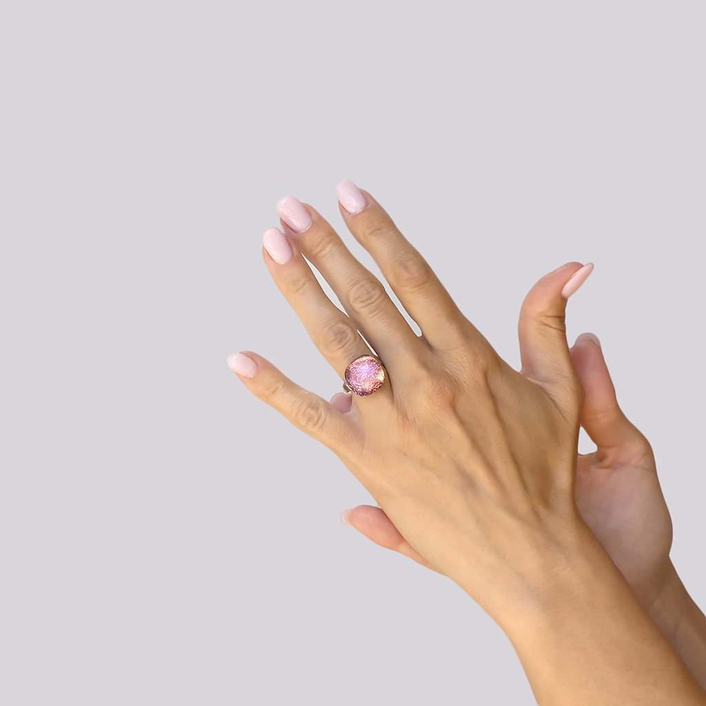 RING PARME ~ LIGHT GREEN | SQUIRCLE | REFLET[proRING PARME ~ LIGHT GREENduct_vendor]MicrocosmosPRODUCT INFORMATION

Exclusive Microcosmoses Glass Reflet™
Base: Stainless Steel 
Bead size length: 12~14 mm / 0.47"~0.55" |  width: 12~14 mm / 0.47"~0.55"


Free GiRINGS GLASS REFLET