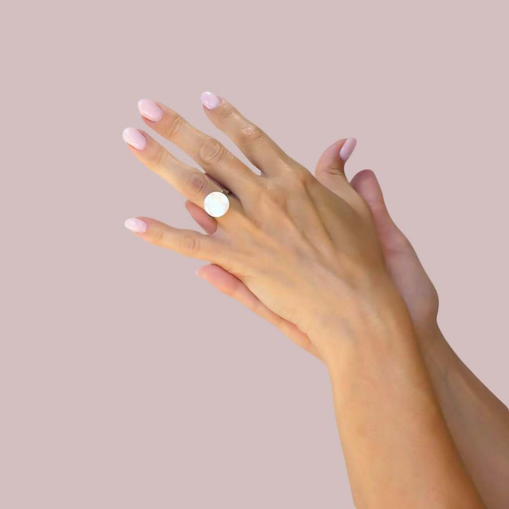 RING IRIDESCENT WHITE | ECLIPSE | REFLET[proRING IRIDESCENT WHITEduct_vendor]MicrocosmosPRODUCT INFORMATION 

Exclusive Microcosmoses Glass Reflet™
Base: Stainless Steel 
Bead size: 12~14 mm / 0.47"~0.55"


Free Gift Box 


The  Microcosmoses Reflet SteRINGS GLASS REFLET