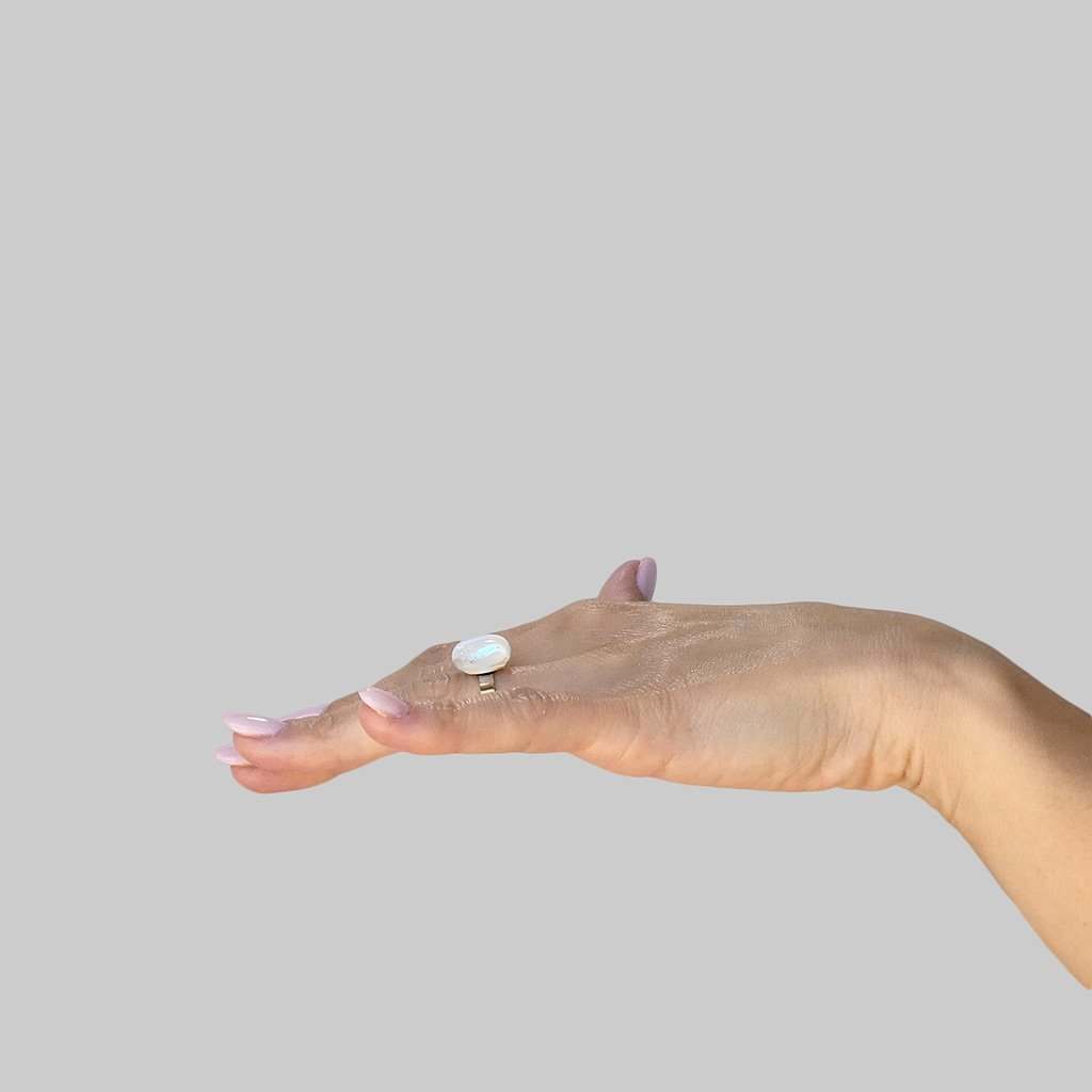 RING IRIDESCENT WHITE | SQUIRCLE | REFLET[proRING IRIDESCENT WHITEduct_vendor]MicrocosmosPRODUCT INFORMATION

Exclusive Microcosmoses Glass Reflet™
Base: Stainless Steel 
Bead size length: 12~14 mm / 0.47"~0.55" |  width: 12~14 mm / 0.47"~0.55"


Free GiRINGS GLASS REFLET